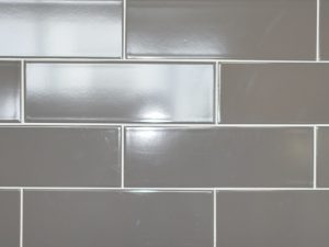 Grey subway tile comes in the 4×12 size to eliminate seam and grout issues. Our subway tiles come in bigger sizes to create a clean look also on the walls.